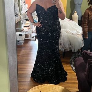 Portia and Scarlett Prom Dress